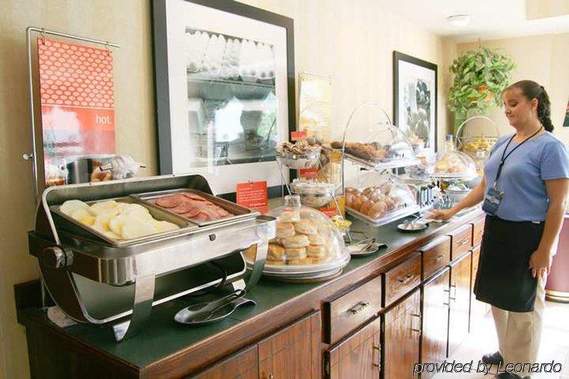 Hampton Inn Forrest City Restaurant photo